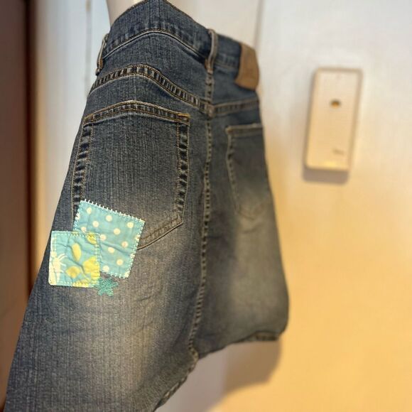 Lilly Pulitzer Denim Skirt Embroidered Patches logo jean dress bottoms cute rare - Picture 8 of 8